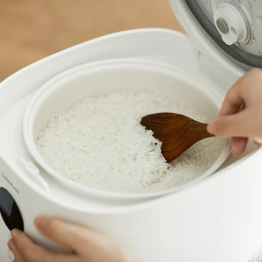 Nồi cơm điện LocknLock Bianco Nemo 1.2L màu ngà EJR384IVY - Giá ưu đãi 1.78tr