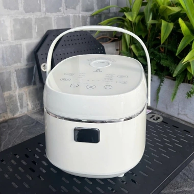 Nồi Cơm Điện Tử Kailer KL-RC2.028 KL-RC2.025 Lòng Vân Lục Giác 1.8L 1.690.000 VND 10 Nồi Cơm Điện Tử Kailer KL-RC2.028 KL-RC2.025 Lòng Vân Lục Giác 1.8L 1.690.000 VND 10