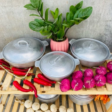 Nồi kho gang Đã Mài Bóng cỡ 2-5, tộ-thố đa năng cho cá, thịt, lẩu, cháo - Giá 115.000₫ 3 Nồi kho gang Đã Mài Bóng cỡ 2-5, tộ-thố đa năng cho cá, thịt, lẩu, cháo - Giá 115.000₫ 3