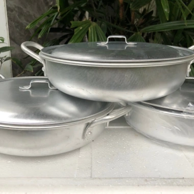 Nồi lẩu nhôm đa kích thước 25‑30cm, quai nắp tiện lợi, giảm giá 18% chỉ 80.000₫ 8 Nồi lẩu nhôm đa kích thước 25‑30cm, quai nắp tiện lợi, giảm giá 18% chỉ 80.000₫ 8