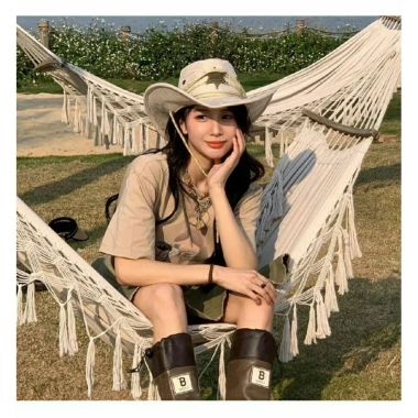 Nón cao bồi nam nữ vành rộng uốn cong logo ngôi sao chất liệu nỉ – Giá 149.000₫