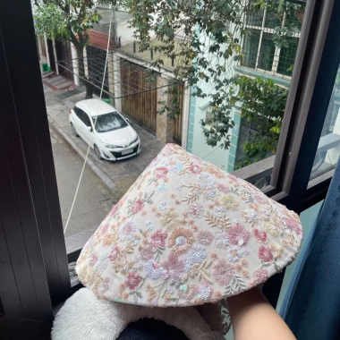 Nón lá bọc ren 30cm cho bé Đơn đi sau Tết, nhẹ thoáng mát, giá ưu đãi 149.000₫