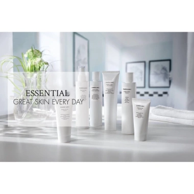 Nước cân bằng da Comfort Zone Essential Toner 200ml - Dưỡng ẩm, cân bằng pH, giảm mụn, giá ưu đãi 650.000 VND (giá gốc 780.000 VND)