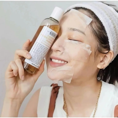 Nước Cân Bằng Hoa Cúc Kiehl’s Toner 250ml Làm sạch sâu, se khít lỗ chân lông, 845.000