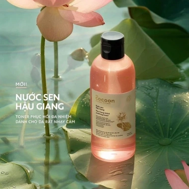Nước Cân Bằng Sen Hậu Giang Cocoon Lotus Toner 310ml Dưỡng ẩm, Làm Dịu Da Nhạy Cảm Giá 191.000₫ ThegioiSikinfood 2 Nước Cân Bằng Sen Hậu Giang Cocoon Lotus Toner 310ml Dưỡng ẩm, Làm Dịu Da Nhạy Cảm Giá 191.000₫ ThegioiSikinfood 2