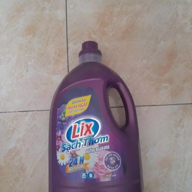 Nước giặt Lix Sạch Thơm 24h hương Ngàn Hoa Nắng Hạ 3.3kg - Giá 190.000 - Tiết kiệm 38.000 5