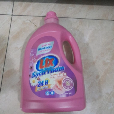 Nước giặt Lix Sạch Thơm 24h hương Ngàn Hoa Nắng Hạ 3.3kg - Giá 190.000 - Tiết kiệm 38.000 6