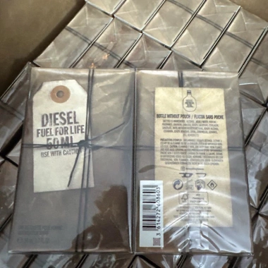 Nước hoa Diesel Fuel For Life 50ml - Hương nam tính, bền lâu, giảm 22% chỉ 1.390.000₫ 2 Nước hoa Diesel Fuel For Life 50ml - Hương nam tính, bền lâu, giảm 22% chỉ 1.390.000₫ 2