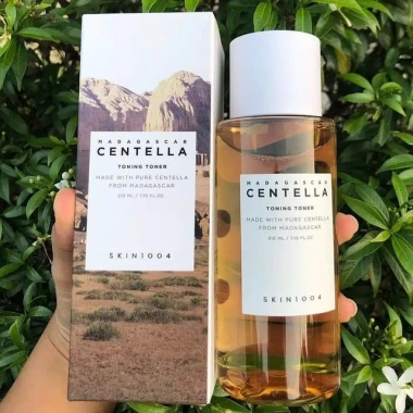 Nước hoa hồng Skin1.004 Madagascar Centella Toner 210ml – Phục hồi, tái tạo, giảm 350k