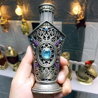 Nước hoa Ibhaar - Hương thơm sang trọng, giảm giá chỉ 550.000 VND, mua ngay 4 Nước hoa Ibhaar - Hương thơm sang trọng, giảm giá chỉ 550.000 VND, mua ngay 4