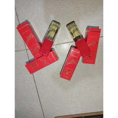 Nước Hoa Sài Gòn Đỏ 27ml - Giảm Giá Sốc 42.000 VNĐ, Hương Thơm Đậm Đà Nước Hoa Sài Gòn Đỏ 27ml - Giảm Giá Sốc 42.000 VNĐ, Hương Thơm Đậm Đà