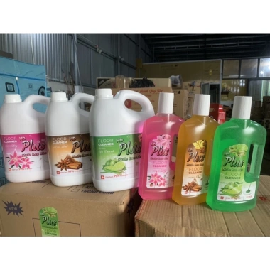 Nước lau sàn đậm đặc HD Plus an toàn 3,600ml – 3 mùi hoa ly, xả chanh, quế, giá chỉ 65.000đ