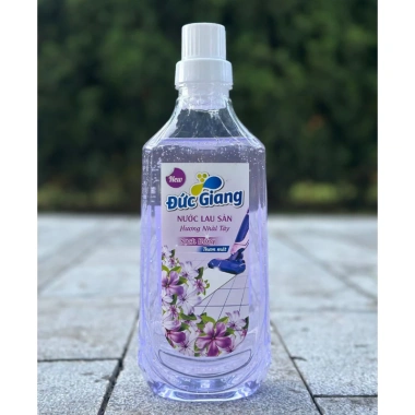 Nước lau sàn Đức Giang 950g - Sàn sạch bóng, hương thơm mát, giá ưu đãi 51.000₫