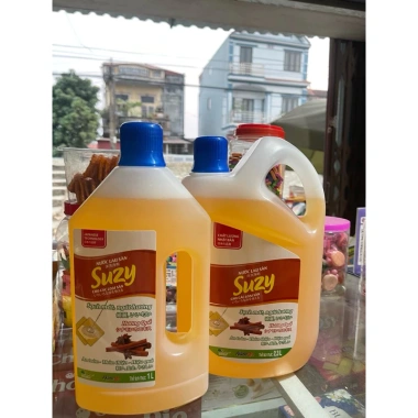 Nước lau sàn Quế SUZY Nhật Bản 4L - Hữu cơ, diệt khuẩn, an toàn cho bé, không trơn trượt, 79.000₫ 2