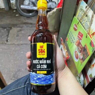 Nước Mắm 584 Nha Trang 35 độ đạm - Chai thuỷ tinh 350ml Giá 72.000 VNĐ 3 Nước Mắm 584 Nha Trang 35 độ đạm - Chai thuỷ tinh 350ml Giá 72.000 VNĐ 3