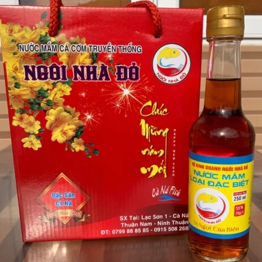 Nước mắm Ngôi Nhà Đỏ Cốt Nhĩ Đặc Biệt 270k - Giảm giá, hương vị thơm ngon Nước mắm Ngôi Nhà Đỏ Cốt Nhĩ Đặc Biệt 270k - Giảm giá, hương vị thơm ngon