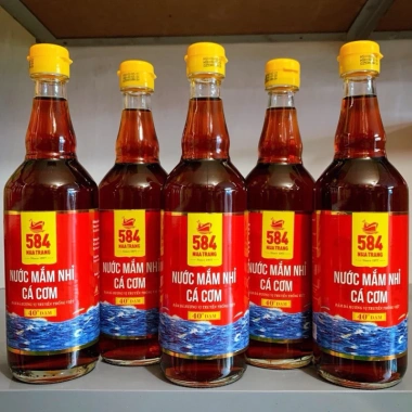 Nước Mắm Nhị Cá Cơm 584 Nha Trang 40% Đạm - Chai Thủy Tinh 500ml - Giá chỉ 97.000 3