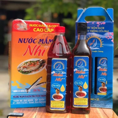Nước mắm nhĩ Cửa Đại đặc biệt 1L cá cơm than tươi nguyên chất giá chỉ 100.000đ 5