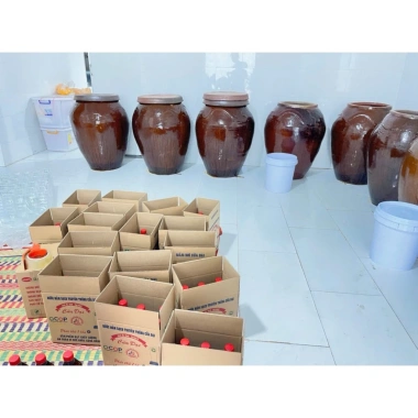 Nước mắm nhĩ Cửa Đại đặc biệt 1L cá cơm than tươi nguyên chất giá chỉ 100.000đ 9