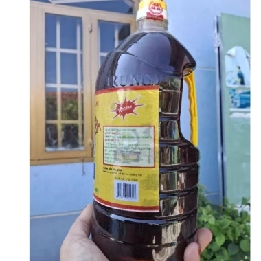 Nước mắm trung vị 3 con cua 1.8ml - Đậm đặc, thơm ngon, đúng hạn sử dụng, giá ưu đãi 119.206 VND
