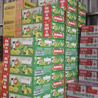 Nước ngọt 7UP lon 320ml (Thùng 24 lon) - Hàng Xuân 2.026 Giá ưu đãi 220.000₫ 2