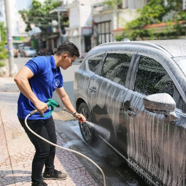 Nước rửa xe không chạm 5L - Giải pháp sạch nhanh, không để lại vết, tiết kiệm, giá ưu đãi 329k 7 Nước rửa xe không chạm 5L - Giải pháp sạch nhanh, không để lại vết, tiết kiệm, giá ưu đãi 329k 7