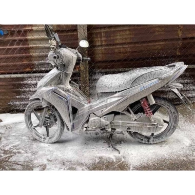 Nước rửa xe ô tô, xe máy bọt tuyết không chạm HiKit 5L – Làm sạch nhanh, tiết kiệm