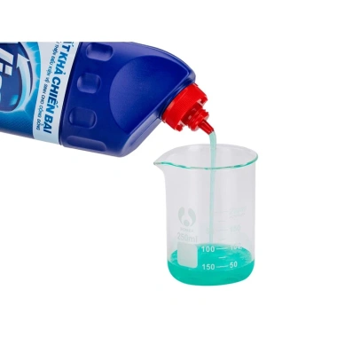 Nước tẩy bồn cầu và nhà tắm VIM diệt khuẩn 870ml - Giá chỉ 31.000đ