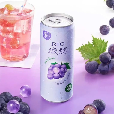 Nước uống trái cây lên men Rio lon 330ml - Vị tươi tự nhiên, giảm giá 58.000 VND