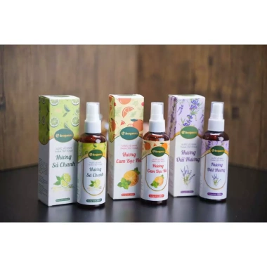 Nước vệ sinh thảm Yoga 4 mùi hương không cồn Leequeen giá ưu đãi 117.000₫ 4 Nước vệ sinh thảm Yoga 4 mùi hương không cồn Leequeen giá ưu đãi 117.000₫ 4