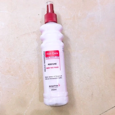 Nước xịt dưỡng tóc hai lớp Pefume Two Phase 250ml - Phục hồi hư tổn, bóng mượt, giá ưu đãi 117k 3 Nước xịt dưỡng tóc hai lớp Pefume Two Phase 250ml - Phục hồi hư tổn, bóng mượt, giá ưu đãi 117k 3