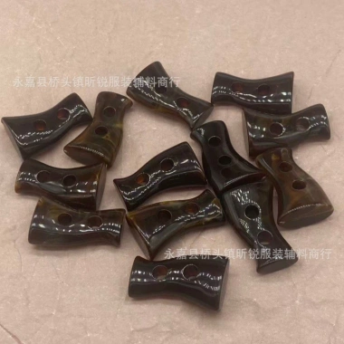 Nút áo acrylic người ngoài hành tinh 2 lỗ giả sừng, phù hợp áo len một mảnh, giảm còn 66.122 VND