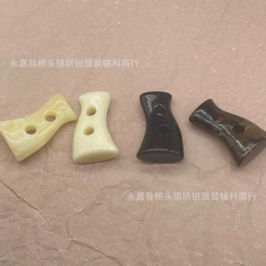 Nút áo acrylic người ngoài hành tinh 2 lỗ giả sừng, phù hợp áo len một mảnh, giảm còn 66.122 VND