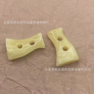 Nút áo acrylic người ngoài hành tinh 2 lỗ giả sừng, phù hợp áo len một mảnh, giảm còn 66.122 VND