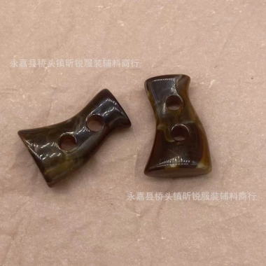 Nút áo acrylic người ngoài hành tinh 2 lỗ giả sừng, phù hợp áo len một mảnh, giảm còn 66.122 VND