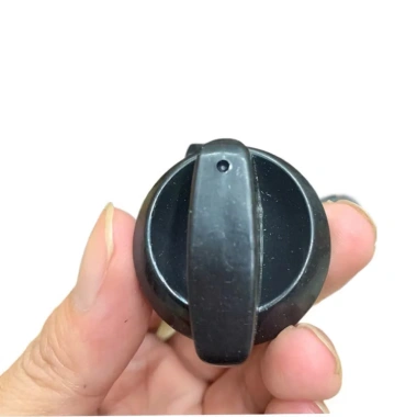 Nút bếp gas 2 chiếc - Công tắc bật vặn, lỗ trục 8mm, đường kính 3.7-4cm, giá chỉ 9.900đ