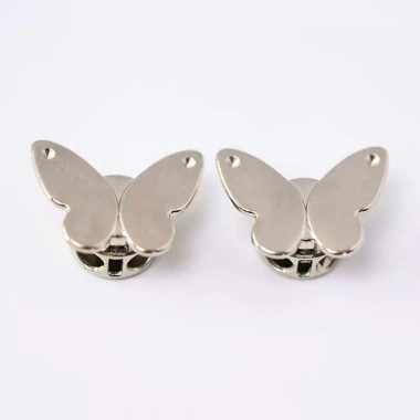 Nút chặn dây rút túi xách hình bướm xinh handmade, giảm còn 20.000 VND Nút chặn dây rút túi xách hình bướm xinh handmade, giảm còn 20.000 VND