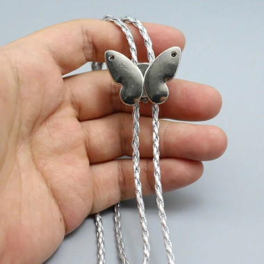Nút chặn dây rút túi xách hình bướm xinh handmade, giảm còn 20.000 VND 3 Nút chặn dây rút túi xách hình bướm xinh handmade, giảm còn 20.000 VND 3