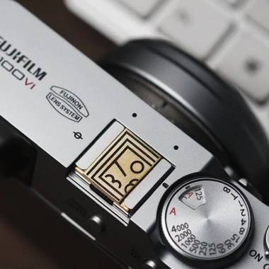 Nút Shutter Trừu Tượng cho Fuji X100f, GFX100S, XE3, XA7, XA5 – Hotshoe Nikon Canon 338.800₫