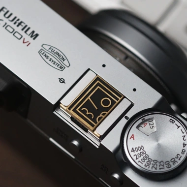 Nút Shutter Trừu Tượng cho Fuji X100f, GFX100S, XE3, XA7, XA5 – Hotshoe Nikon Canon 338.800₫