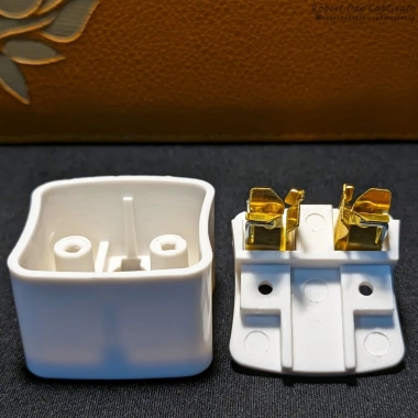 Ổ chuyển đổi phích cắm điện 3 chân sang 2 chân - Giá chỉ 16.000 VND, an toàn, tiện lợi, tiết kiệm