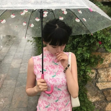 Ô Dù Trong Suốt Hello Kitty Dễ Thương – Gấp Gọn, Chụp Ảnh Mưa Giá 100k 4 Ô Dù Trong Suốt Hello Kitty Dễ Thương – Gấp Gọn, Chụp Ảnh Mưa Giá 100k 4