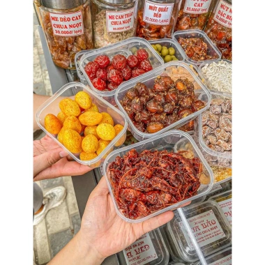 Ô Mai Mix - Mứt Tết Đặc Sản Me Xí Muội Tiệm Ăn Vặt Mẹ Gold Giá 25.000 VND 2 Ô Mai Mix - Mứt Tết Đặc Sản Me Xí Muội Tiệm Ăn Vặt Mẹ Gold Giá 25.000 VND 2