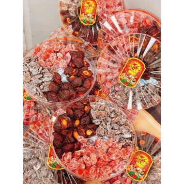 Ô Mai Xí Muội Chua Ngọt 3 Vị Hộp Tròn 500g - Biểu Tết 2.026 Giá Ưu Đãi 90.000₫ 2 Ô Mai Xí Muội Chua Ngọt 3 Vị Hộp Tròn 500g - Biểu Tết 2.026 Giá Ưu Đãi 90.000₫ 2