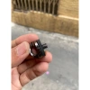 Ốc bắt đáy máy ảnh 1/4 inch kết nối dây và thao tác nhanh, giá ưu đãi 39.000₫ 2