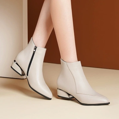 OGT007 Boots nữ cao gót cổ ngắn mũi nhọn Giày thời trang Hàn Quốc chỉ 424.800₫ 6 OGT007 Boots nữ cao gót cổ ngắn mũi nhọn Giày thời trang Hàn Quốc chỉ 424.800₫ 6