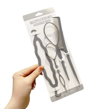 OKDEALS Bộ 4 Cái Tạo Kiểu Tóc Salon - Vòng Bím Pin Pháp, Lược Đuôi, Móc Đôi & Kéo Đa Năng, Cho Tóc Đẹp Tại Nhà, Giá Ưu Đãi 39.600₫ 3