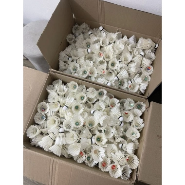 Ống cầu lông cũ 70-80% chính hãng 12 quả - Giá 59.000đ, thích hợp tập và dạo 2 Ống cầu lông cũ 70-80% chính hãng 12 quả - Giá 59.000đ, thích hợp tập và dạo 2