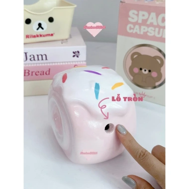 Ống tiết kiệm Bánh Cuộn Kem cute lỗ tròn C12xD14xR10 Quà tặng, trang trí, đựng tiền TIEMHEOSODA