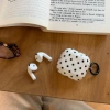 Ốp lưng AirPods Pro 2/3/4 màu trắng, vỏ silicon mềm, chống sốc, móc khóa, thiết kế dễ thương 2